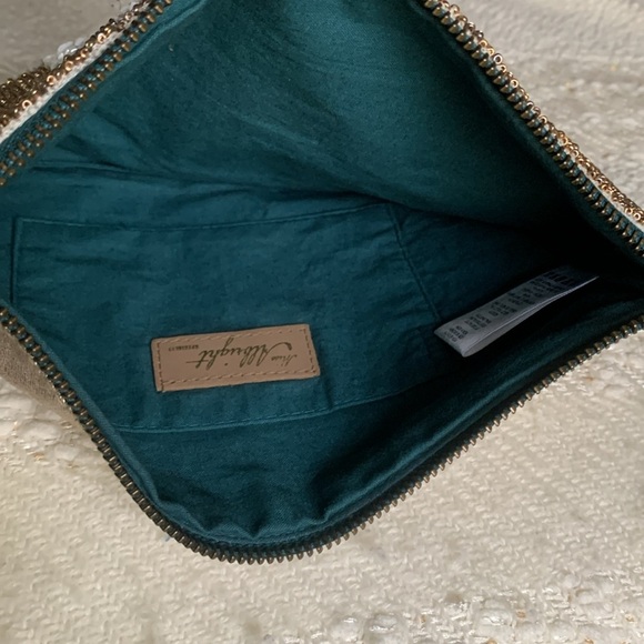 ANTHROPOLOGIE MISS ALBRIGHT sequin clutch - Picture 4 of 9